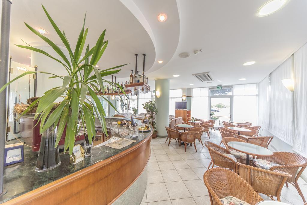 Ciccio Hotel Misano Adriatico Zewnętrze zdjęcie