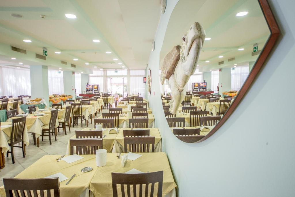 Ciccio Hotel Misano Adriatico Zewnętrze zdjęcie