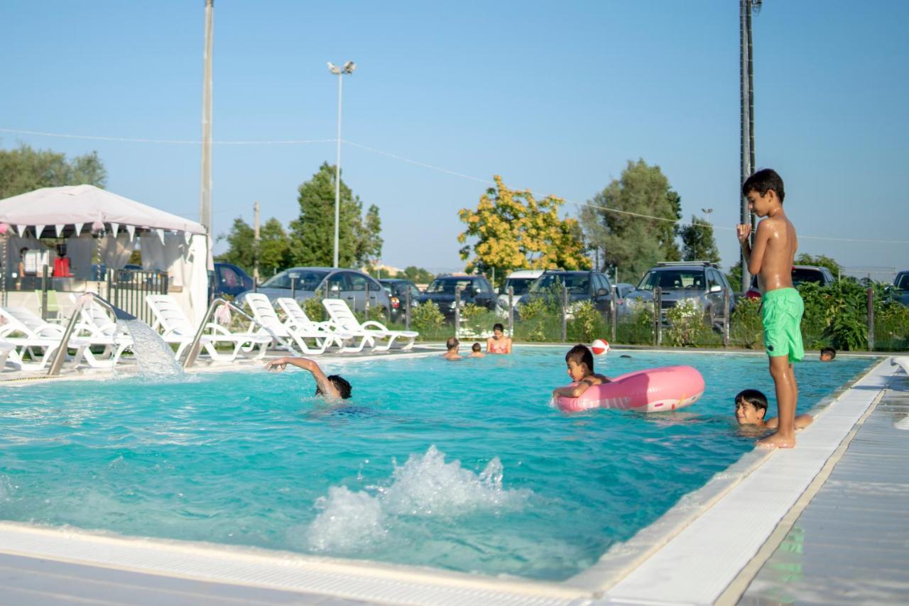 Ciccio Hotel Misano Adriatico Zewnętrze zdjęcie